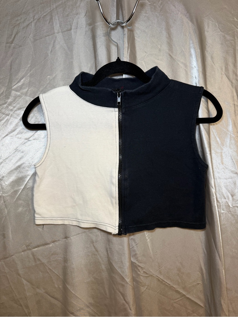 Y2K Instant Action Color block Sleeveless Mock Neck Crop Top Size Medium